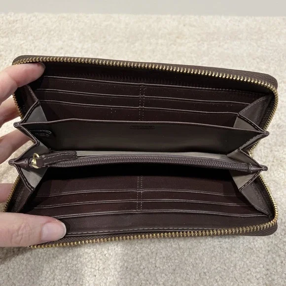 COACH Vintage Heritage Signature Stripe Zip Around Accordion Wallet F42380 - Picture 9 of 10